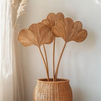 A modern and simple living room, a French retro dining table, a Nordic vase decoration, and a portable shopping basket for the entrance hall