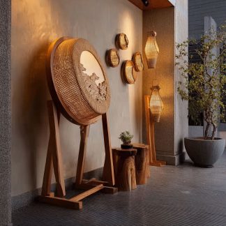 New Chinese-style creative solid wood floor lamp, high-end design sense, modern simple and minimalist atmosphere lamp for living room, tea room and study